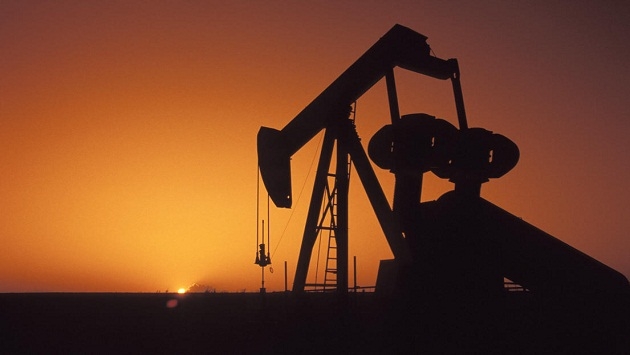 Стоимость нефти снижается из-за переизбытка предложения
