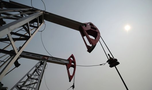 Новости из Китая толкают вниз мировые цены на нефть