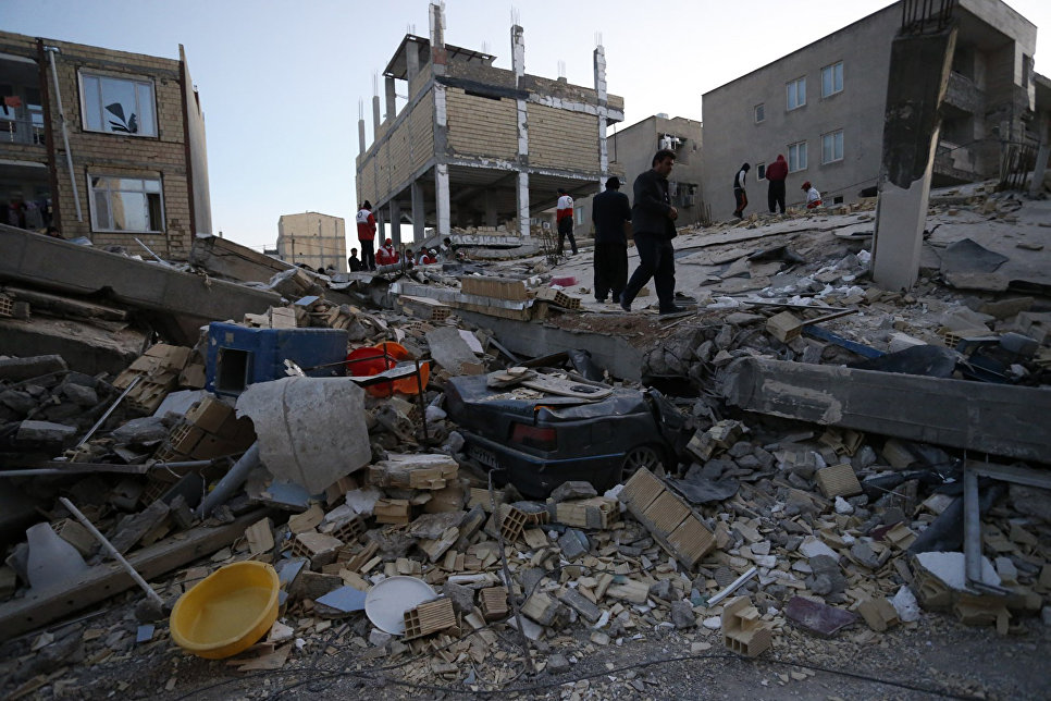 Поисково-спасательные работы после землетрясения в Иране. 13 ноября 2017