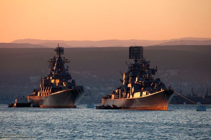 В Севастополе три тысячи человек посетили корабли ЧФ в День защитника Отечества