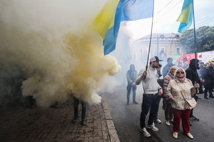 Ислямов пригрозил Порошенко массовыми протестами из-за нежелания переименовывать Крым