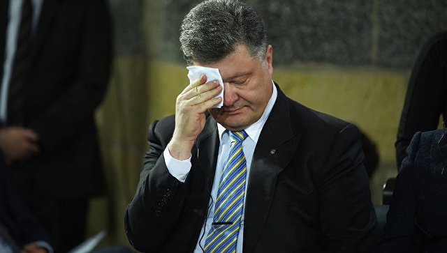 Забыл гимн Украины: Порошенко трижды ошибся в поздравительном посте для Ялты