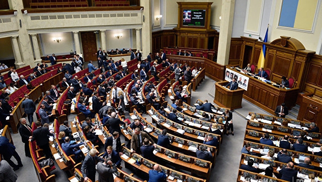 Украинским депутатам пригрозили лишением гражданства за идею подать воду в Крым