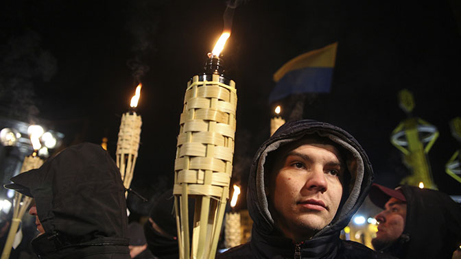 Украинский журналист раскрыл причастность Запада к введению военного положения в стране