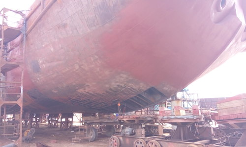Севшая на мель в Керченском проливе баржа только прошла капитальный ремонт