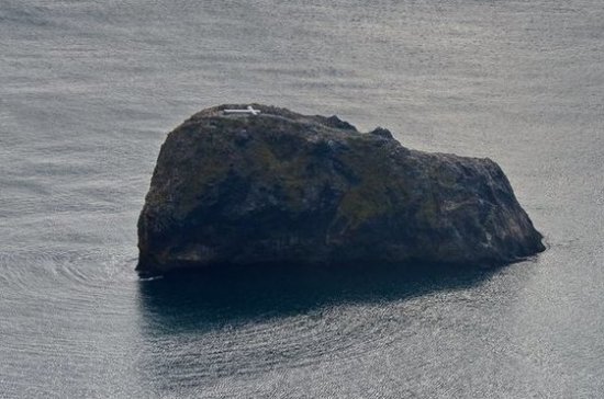 Новый крест на скале у Яшмового пляжа на Фиоленте восстановят к лету