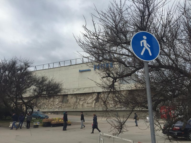 Парковки на площади 50-летия СССР в Севастополе не будет
