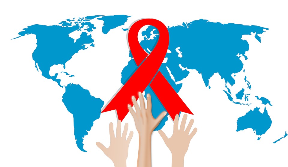 Почти 320 тысяч ВИЧ-инфицированных умерли в России за 31 год