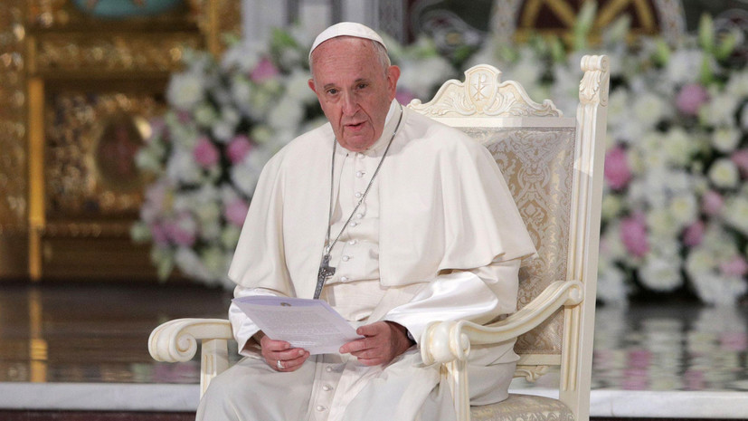 Папа римский изменил текст молитвы «Отче наш»