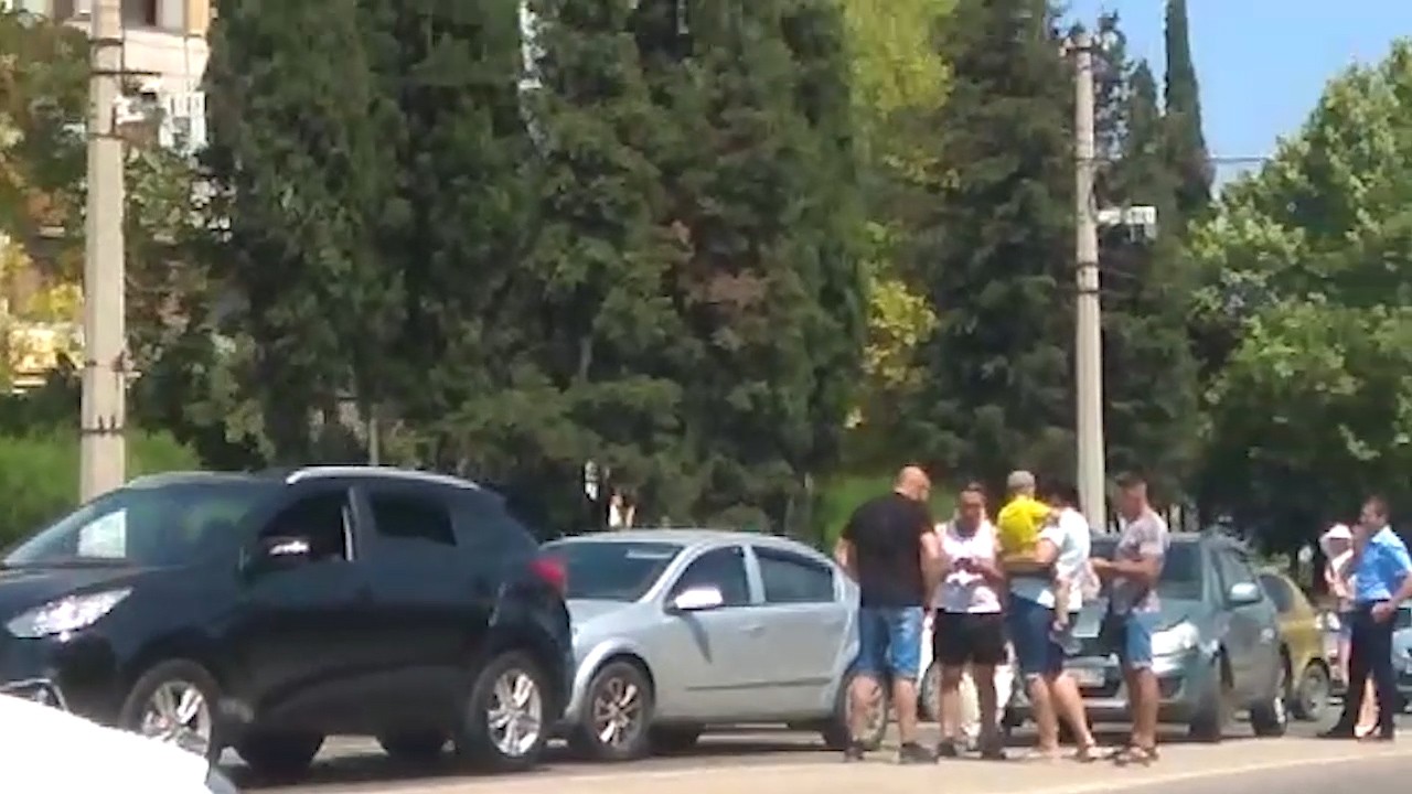 В Гагаринском районе Севастополя столкнулись 4 авто: образовалась пробка