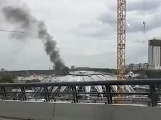 В Москве горит часть комплекса «Лужники»