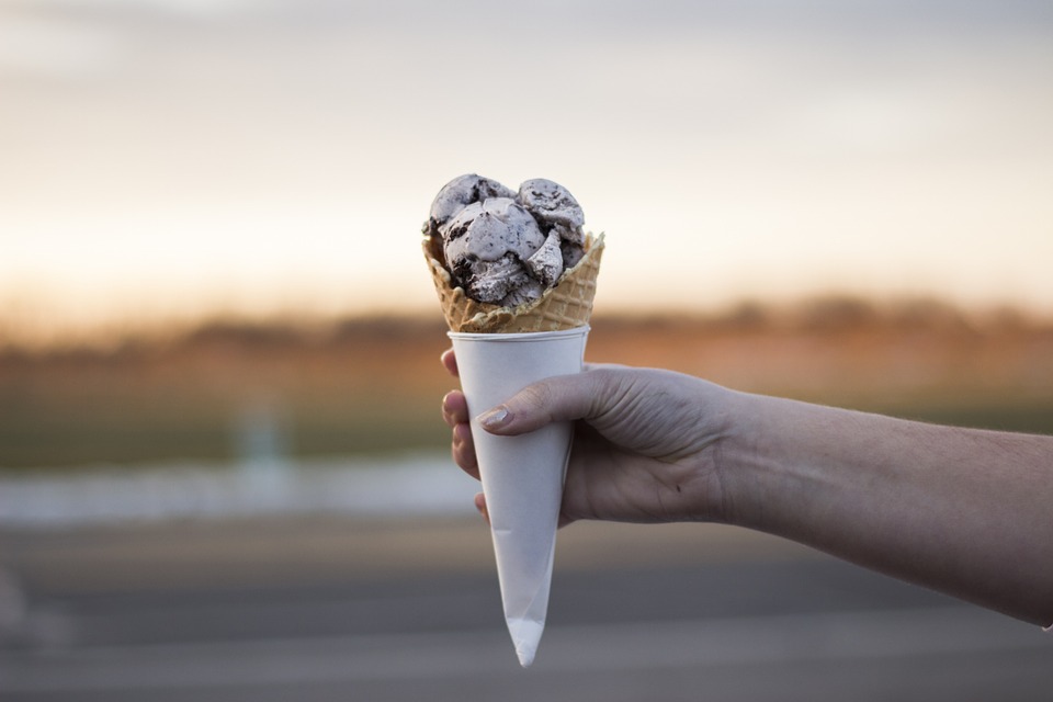 Названы полезные свойства мороженого в борьбе с ангиной