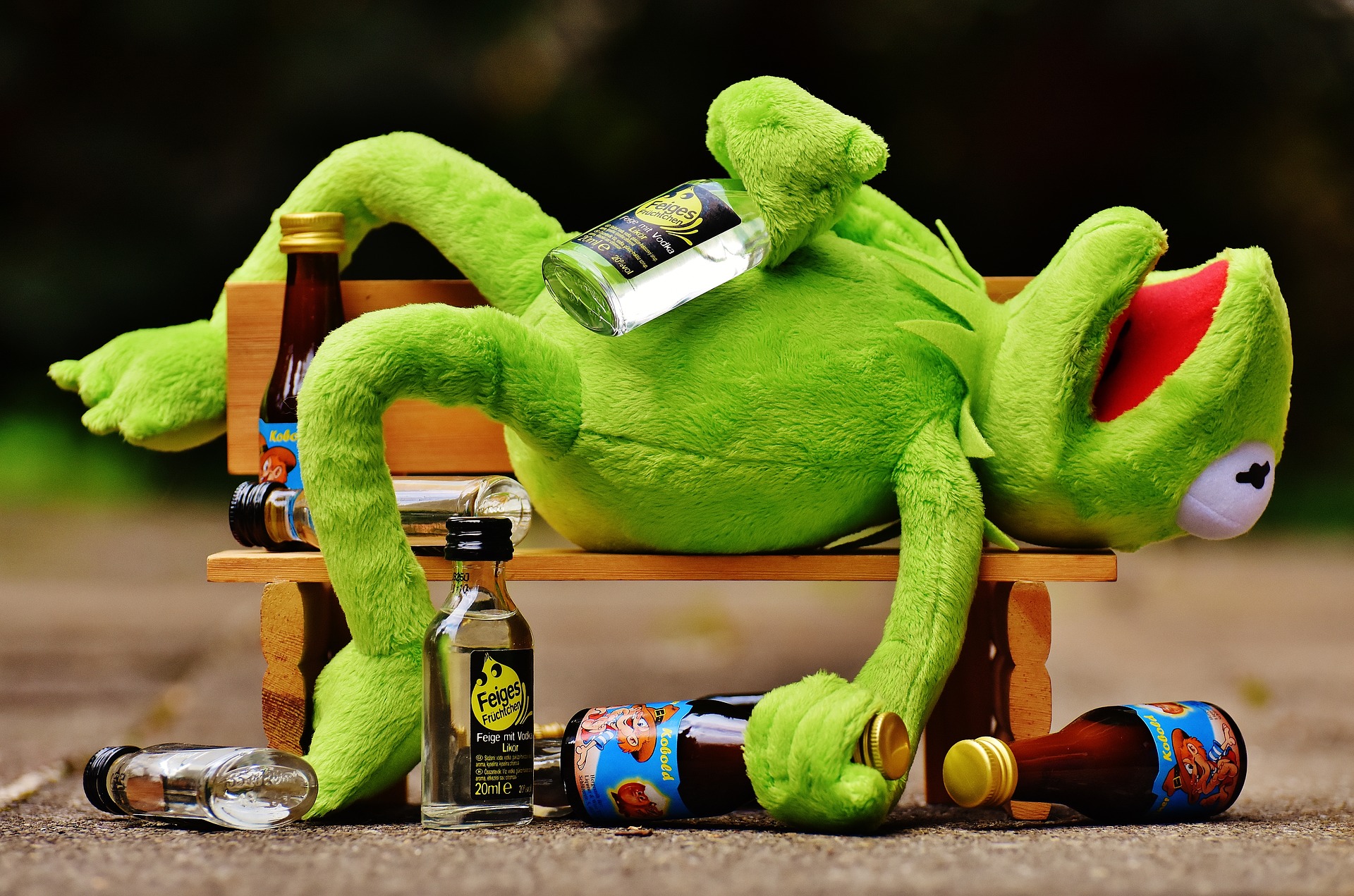 В Минздраве рассказали о последствиях употребления алкоголя при коронавирусе