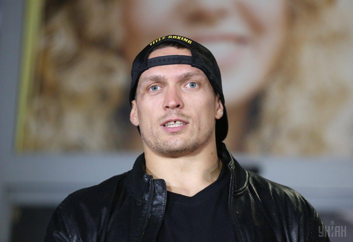 Украинский боксер Усик попросил произносить его имя по-русски