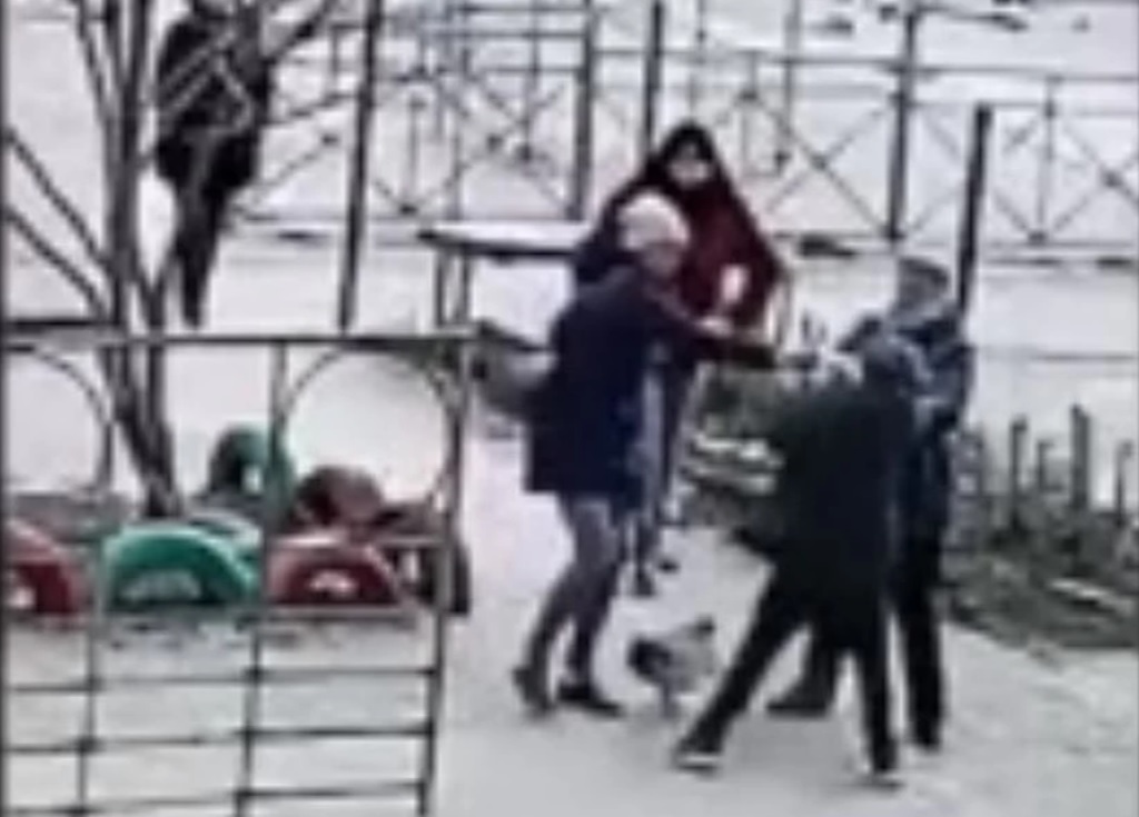 В Севастополе женщина распылила в глаза ребенку перцовый баллончик