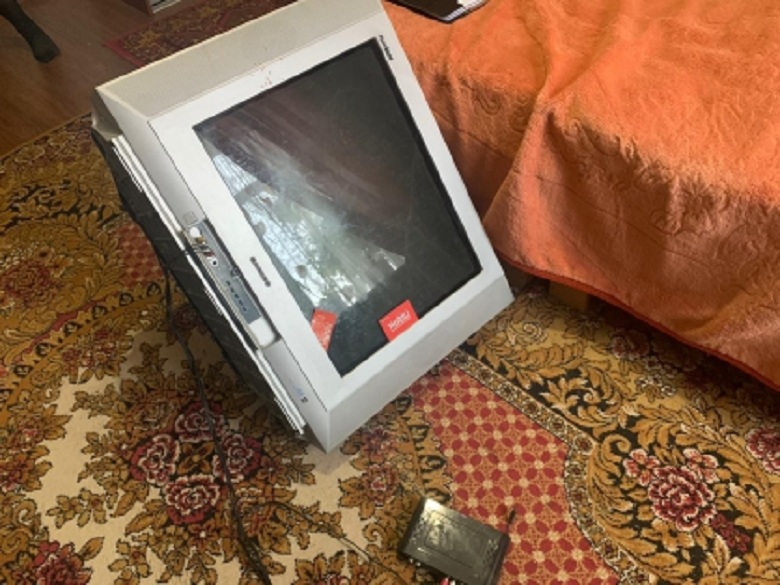 Ребенок погиб: в Крыму на четырёхлетнюю девочку упал телевизор