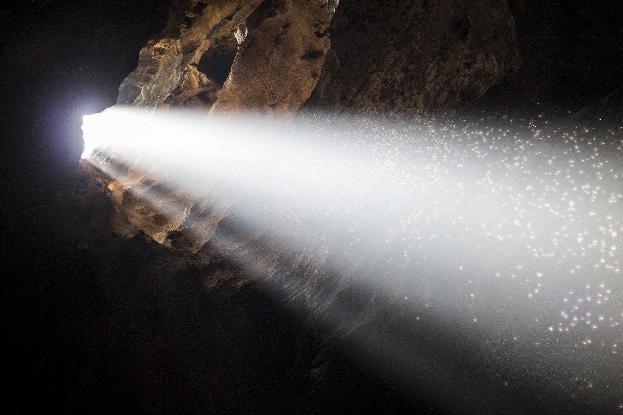 На юге Крыма обнаружили новую пещеру с окаменелыми ракушками