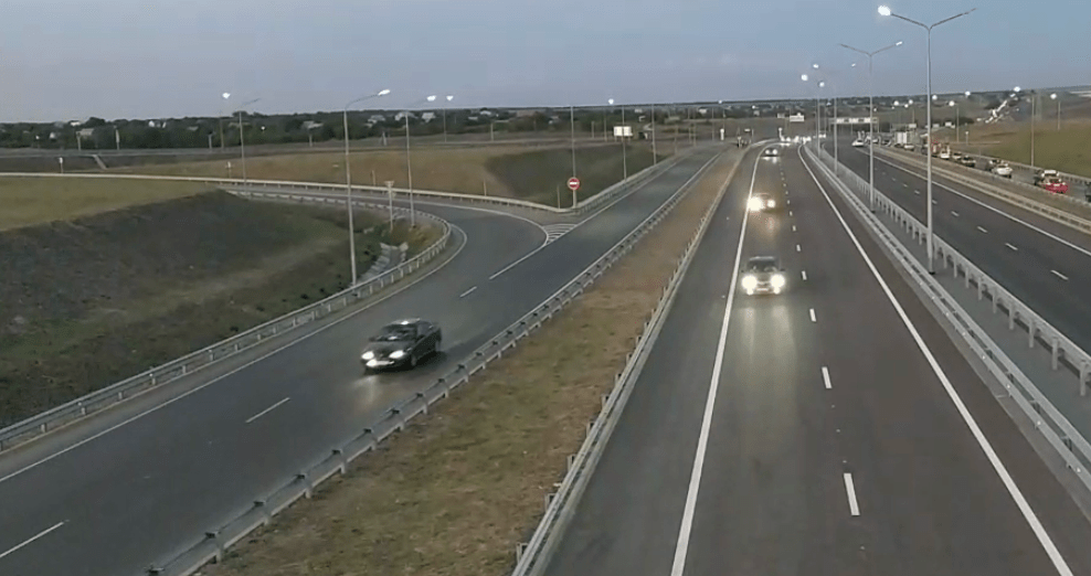 Максимально допустимую скорость на трассе «Таврида» в Крыму увеличат
