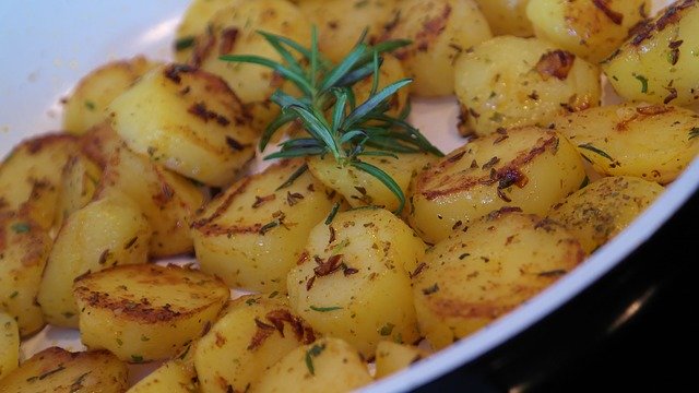 Эксперт рассказала о пользе и вреде картофеля