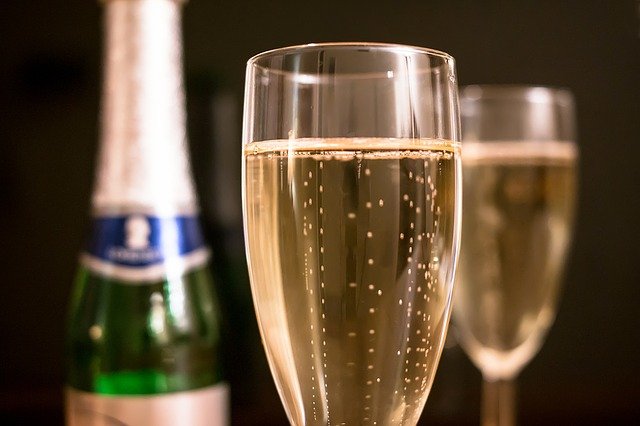 Назван оптимальный порядок употребления алкоголя в Новый год