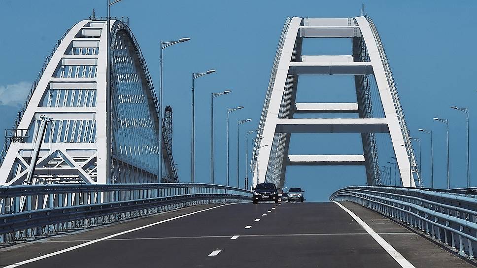 Более 300 км/ч: появилось видео рекорда скорости на Крымском мосту