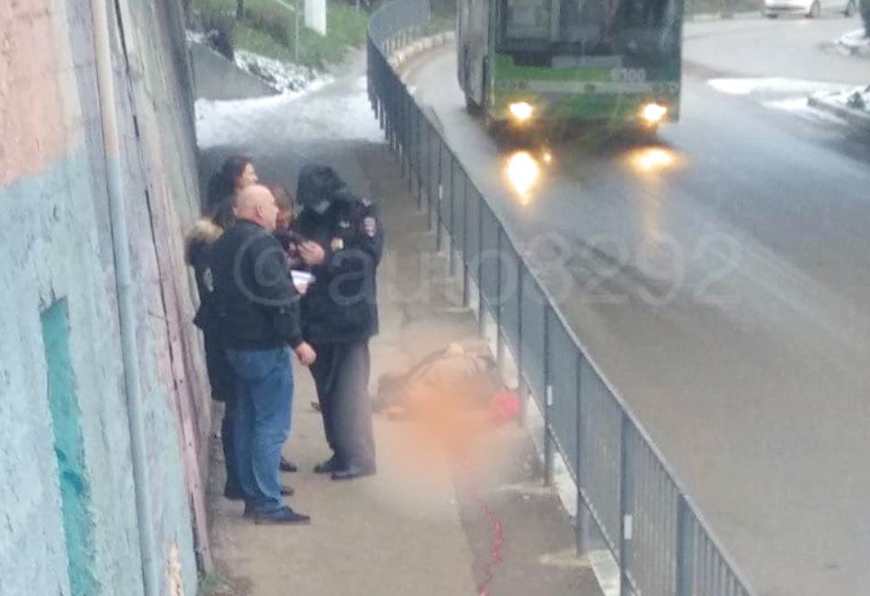 СМИ узнали подробности гибели мужчины под мостом в Ялте