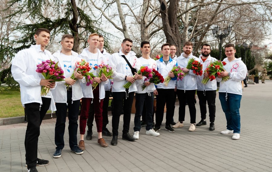 Севастопольская молодежь поздравит женщин с праздником