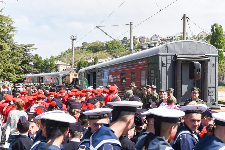 В Севастополь прибыл поезд «Мы — армия страны, мы — армия Народа»