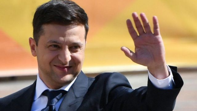 Зеленский допустил разрыв с Донбассом на всеукраинском референдуме