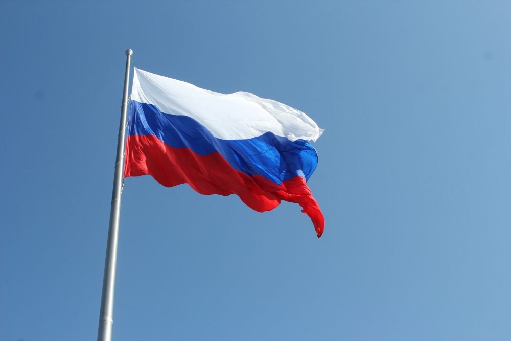 Севастополец надругался на флагом РФ