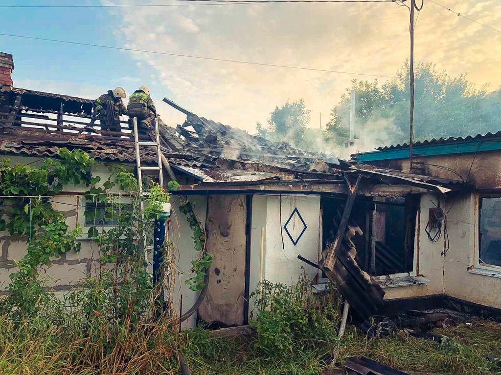 В Севастополе горел одноэтажный дом