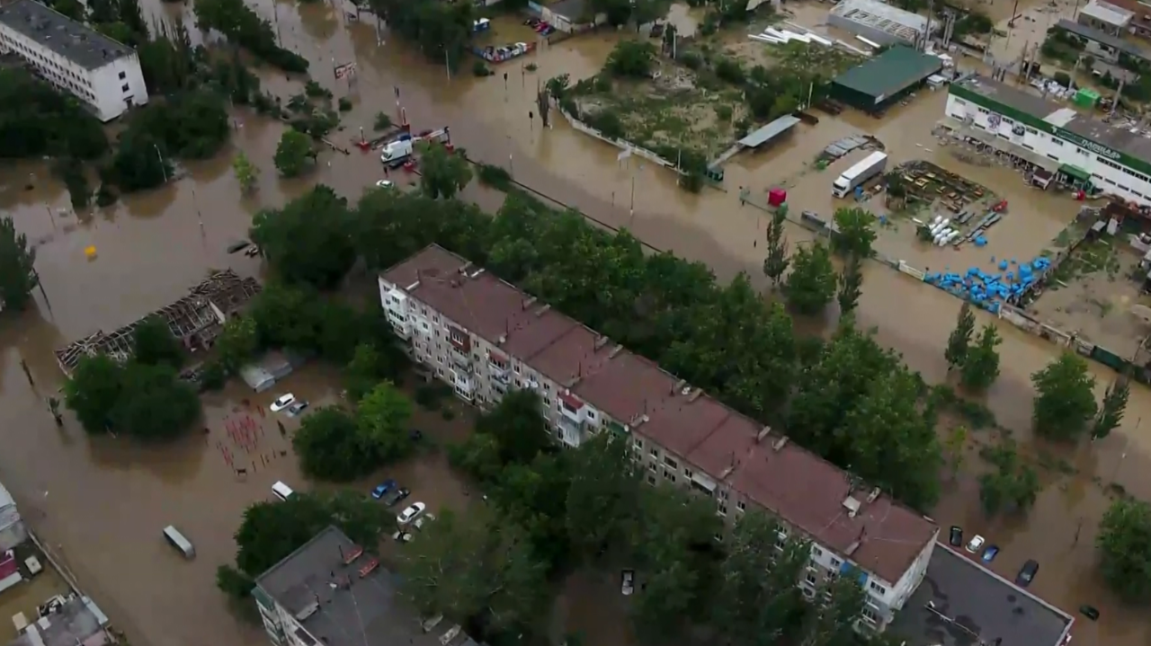 Пострадавшим при наводнении в Крыму заплатят по 6 тыс. рублей за квадратный метр