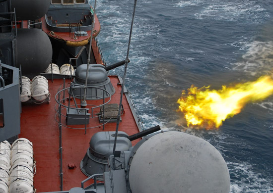 Экипажи кораблей Черноморского флота выполнили артиллерийские стрельбы
