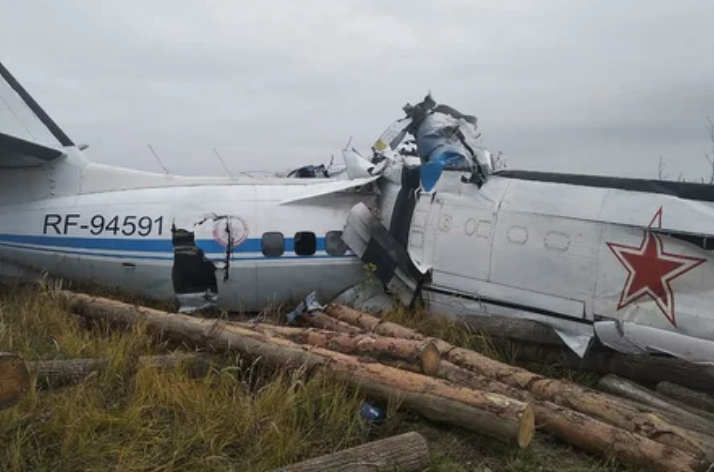 Погибли 16 человек: что известно о крушении самолета L-410 с парашютистами на борту