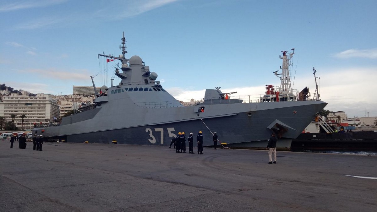 Отряд кораблей Черноморского флота прибыл в порт Алжир