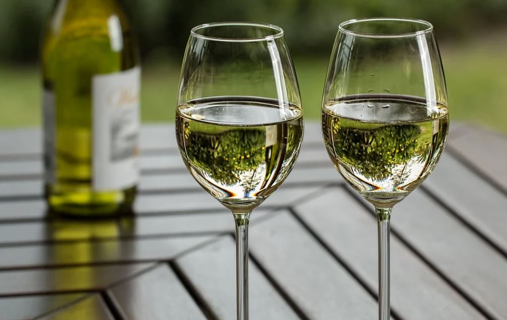 Севастопольские и крымские белые тихие вина стали победителями исследования «Винный гид России-2021»