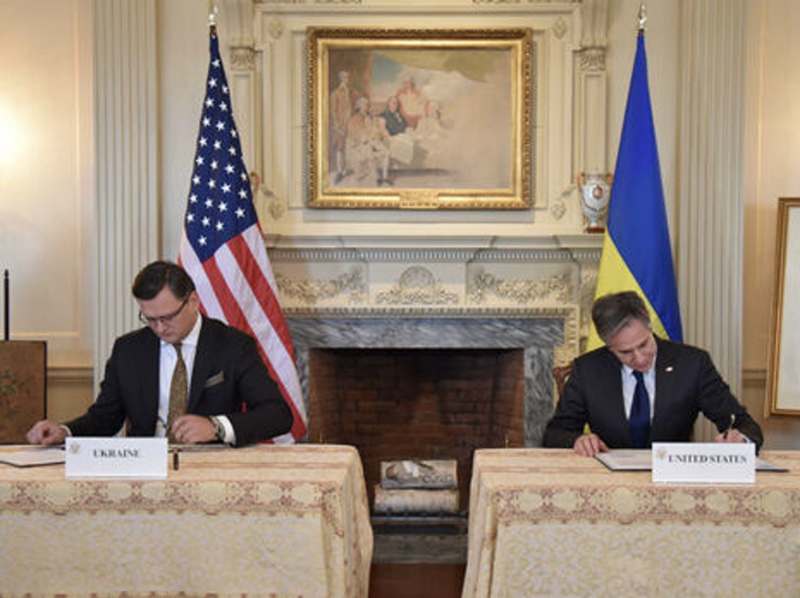 США и Украина подписали хартию о стратегическом двустороннем сотрудничестве