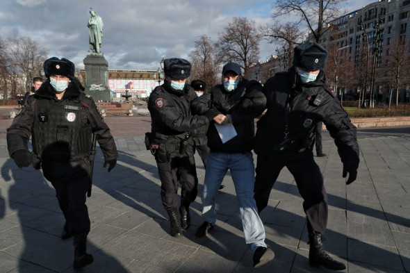«Русский марш» в Москве остановлен правоохранителями