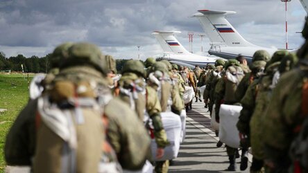 К началу декабря группировку российских войск в Крыму усилит десантный полк