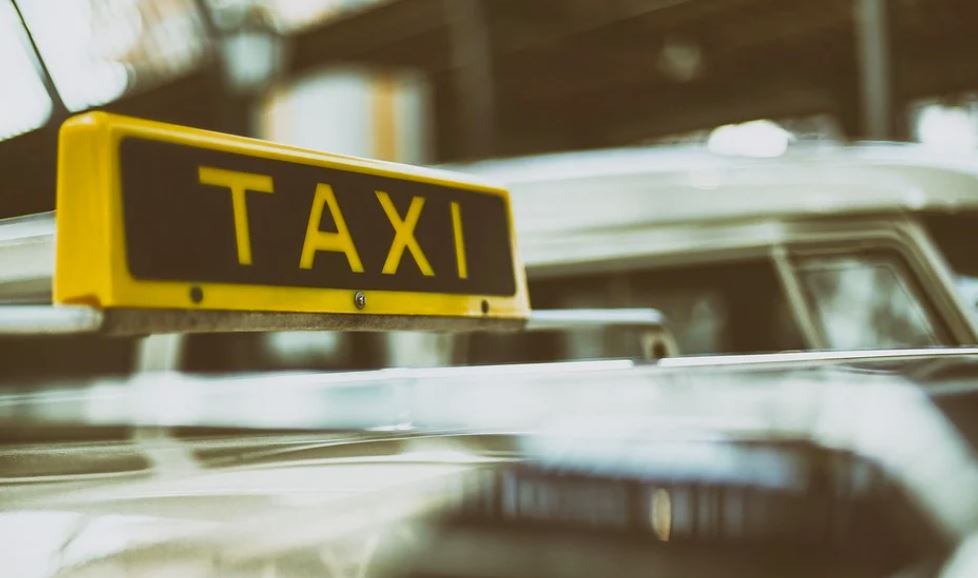 Ветеранам войны хотят предоставить лимит бесплатных поездок на такси