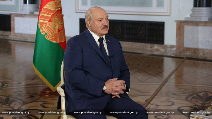 Лукашенко назвал Крым российским, МИД Украины угрожает