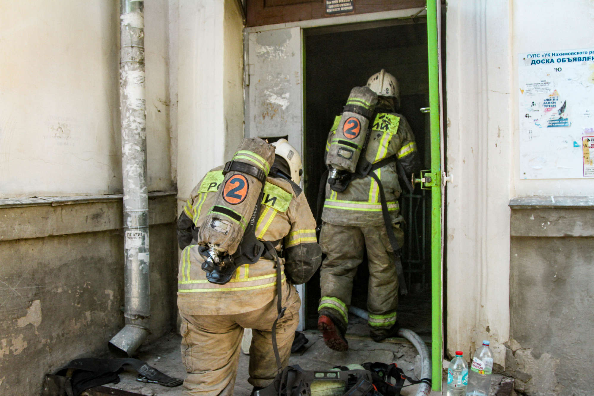 В Севастополе горело заброшенное здание, обнаружен погибший