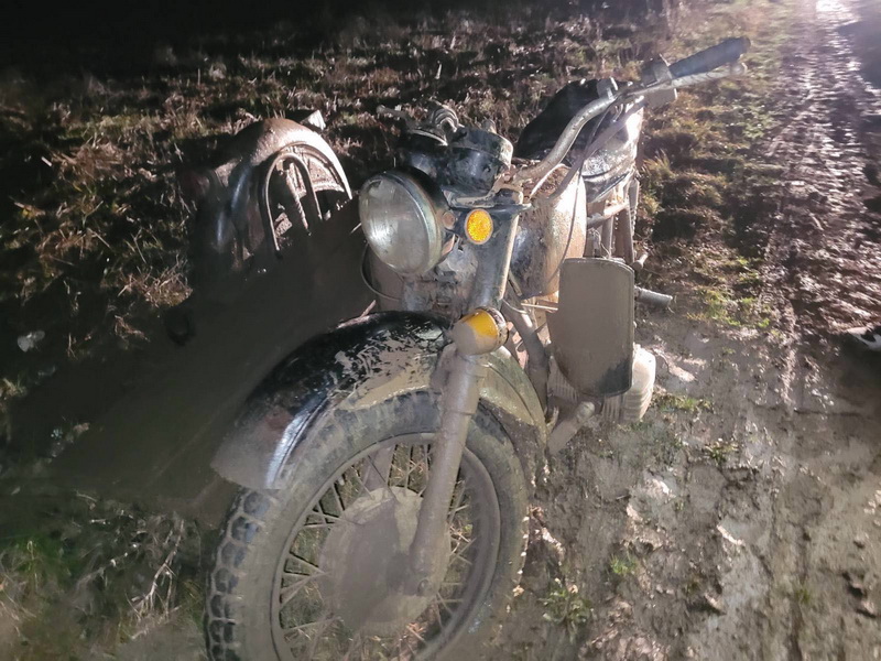 В Крыму пьяный мотоциклист сбил троих пешеходов, включая ребенка в коляске (фото)