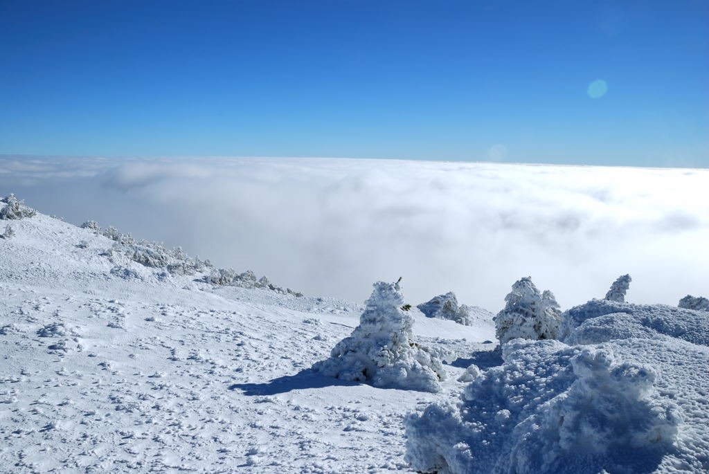 На крымском плато спасен заблудившийся в снегу и темноте турист