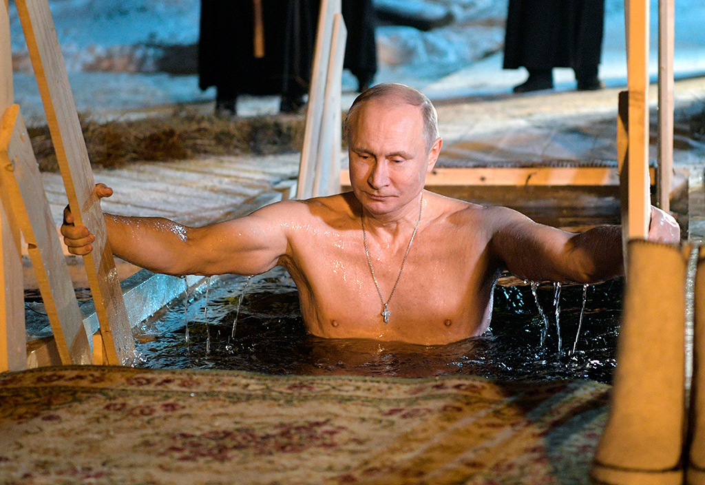 Путин не купался в проруби на Крещение
