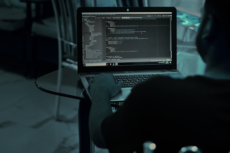 ФСБ предупреждает об угрозе кибератак на критические объекты