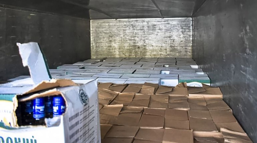 В Крыму задержали грузовик с 5,5 тысячами литров контрафактной водки