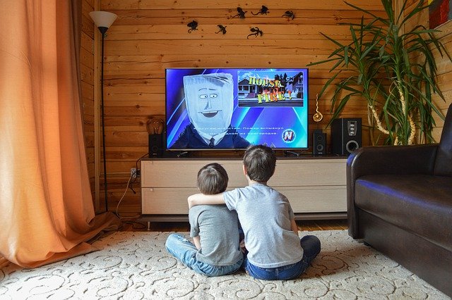 Ученые заявили о риске развития аутизма у мальчиков при просмотре телевизора