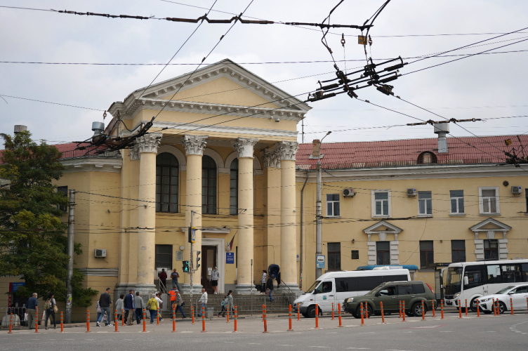В первую горбольницу Севастополя ежемесячно поступает до 1,3 тысячи вызовов на дом