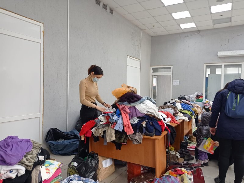 В Севастополе волонтеры оказывают помощь беженцам из Донбасса